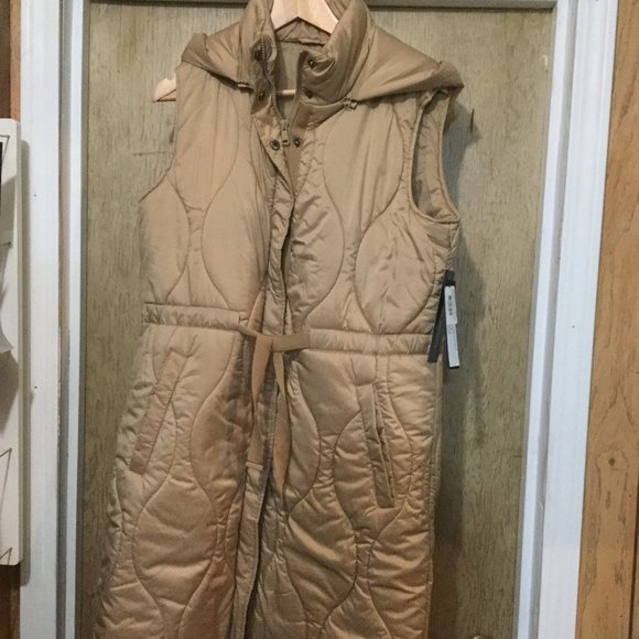 Jackets & Blazers - NWT  Long puffer vest with removable hood size Medium